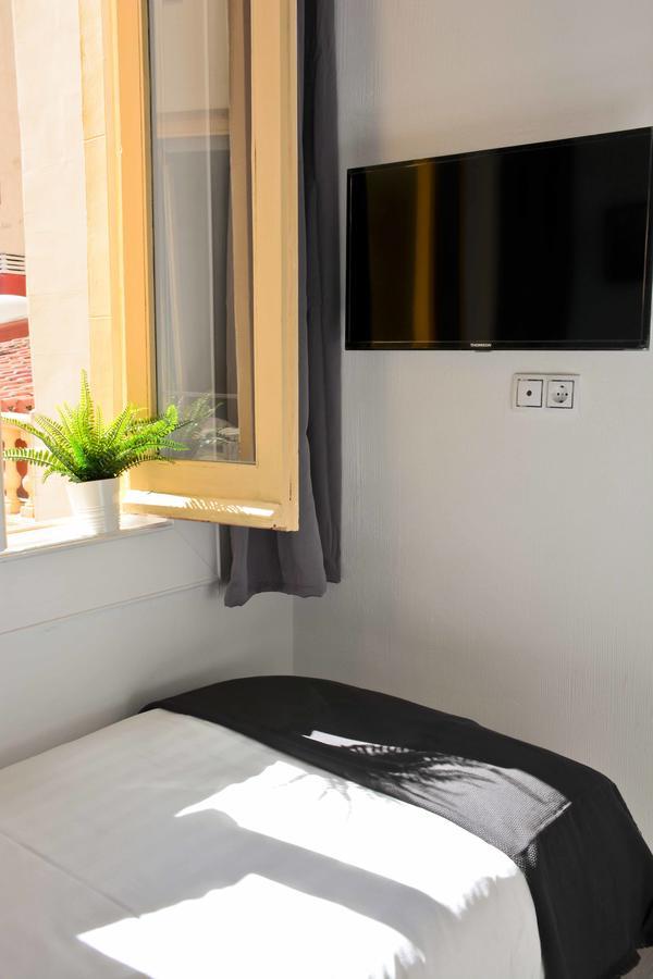 Hostal Guestped Мадрид Екстериор снимка